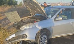 Nevşehir'de otomobil bariyere çarptı: 3 yaralı