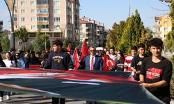 Altınyıldız Öğrencilerinden 'Cumhuriyet Yürüyüşü'