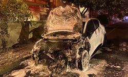 Nevşehir'de Kundaklanan Araç Kül Oldu