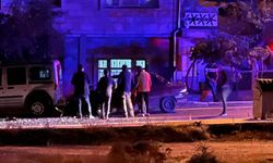 Nevşehir'de otomobil park halindeki 3 araca çarptı