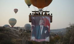 Kapadokya'da balonlar “Ata’ya saygı” için havalandı