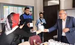 Eğitim dostu Başkan Aksoy, öğretmenleri unutmadı