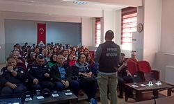 Nevşehir'de üniversite öğrencileri uyuşturucuya karşı bilgilendirildi