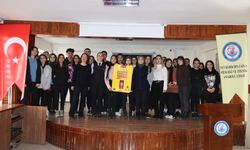 Nevşehir'de Jandarma öğrencilere KADES Uygulaması hakkında broşür dağıttı