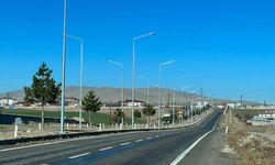 Nevşehir Derinkuyu'da çevre yolu aydınlatılıyor