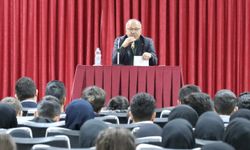 Başkan Aksoy, Kariyer Günleri'nde Öğrencilerle Buluştu