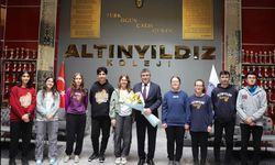 Rektör Aktekin Kariyer Günleri’nde Özel Altınyıldız Koleji Öğrencileriyle Buluştu