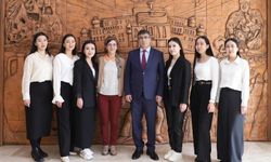 Kazakistan Ulusal Kadın Pedagoji Üniversitesi Öğrencileri Rektör Aktekin’i Ziyaret Etti