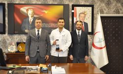 Nevşehir'de görevli Dr. Yılmaztürk'e vefa ve fedakarlık ödülü
