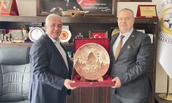 Assuva Yönetim Kurulu Başkanı Başbuğ, Göreme'de Başkan Eren'i Ziyaret Etti