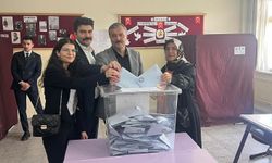 MHP Nevşehir Belediye Başkan adayı Adnan Doğu oyunu kullandı
