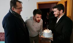 Nevşehir AK Gençlikten doğum günü sürprizi ...