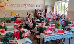 Nevşehir'in Suvermez köyünde öğrencilere bayram harçlığı