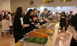 Altınyıldızlı Öğrenciler Türk Mutfağı ve Açık Büfe Etkinliğinde Bir araya Geldi