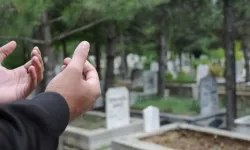 Nevşehir'de arefe gününde mezarlıklar ziyaret edildi
