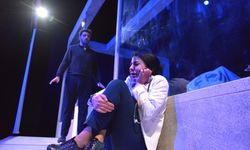 “Donör” Adlı Tiyatro Oyunu NEVÜ’de Tiyatroseverlerle Buluştu