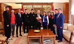 Vali Fidan, Nevşehirli Şampiyon sporcuları ağırladı