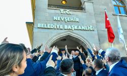 Nevşehir Belediyesi'nin tabelasına T.C. ibaresi eklendi