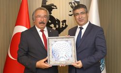 NEVÜ Rektörü Aktekin’den Başkan Sarıtaş’a ziyaret