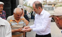 Uçhisar Belediye Başkanı Çamcı aşure dağıttı