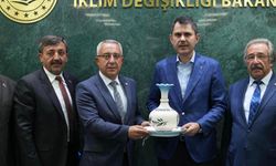 Nevşehir'in MHP'li Belediye Başkanları Bakan Kurum ile görüştü
