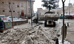 Nevşehir Belediye caddesi ve ana arterlerde kar temizliği yapılıyor