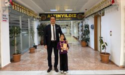 Altınyıldızlı Asmin Uz 29 Ekim'de gururlandırdı