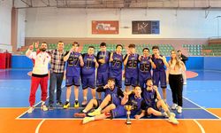 Şampiyon Nevşehir Simya Koleji Lise Basketbol Takımı