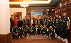 Suvermez Kapadokyaspor, Başkan Rasim Arı’yı Ziyaret Etti