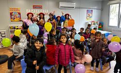 Hatay'daki Depremzede Çocuklar Unutulmadı