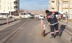 Nevşehir Belediyesi 4 mahallede daha temizlik çalışması başlattı