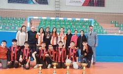 Nevşehir Okul Sporları Floor Curling yarışmasında Gazi Ortaokulundan muhteşem başarı