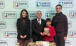 Simyalı İsmail İlk Kitabını Çıkardı