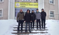 Acıgöl İmam Hatip öğrencileri karda eskimo evi yaptılar