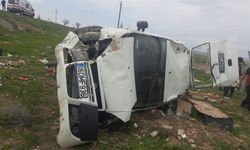 Nevşehir'de yoldan çıkan araç şarampole uçtu: 3 yaralı