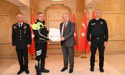 Nevşehir Valisi Fidan'dan trafik personeline başarı belgesi