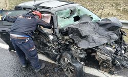 Nevşehir'de tur minibüsü ile otomobil çarpıştı : 7 yaralı