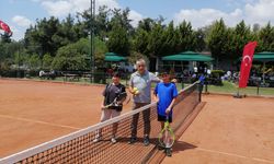 Nevşehir tenis takımı bölge 3.sü oldu