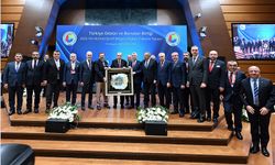 Parmaksız, TOBB Hizmet Şeref Belgesi ve Plaket Töreni'ne katıldı