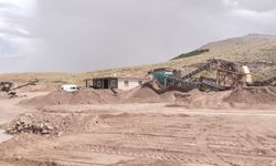 Herkes Arsa Satarken O Arsa Alıyor