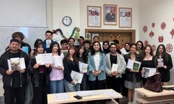 Rektör Aktekin'den Çin Dili ve Edebiyatı Anabilim Dalı Öğrencilerine Kitap Desteği