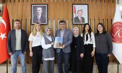 Almanca Öğrenci Dergisi “Dafeinander” Ekibi NEVÜ Rektörü Prof. Dr. Aktekin’i Ziyaret Etti