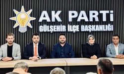 AK Parti Gülşehir'de partililer salona sığmadı