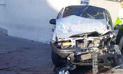 Nevşehir'de otomobil, ekmek yüklü kamyonete çarptı: 4 yaralı