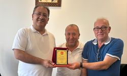 CHP Nevşehir İl Başkanı Yumuş’tan İş İnsanı Cavit Dirikoç’a Teşekkür Plaketi