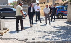 Suvermez'de Kilitli Parke Taşı Döşeme Çalışmaları Sürüyor