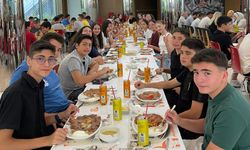 Büyük Akademiden Büyük İskender Ödülü: Türkiye Birincilikleri Sonrası İskender Şöleni