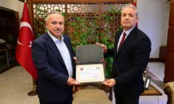 Vali Fidan, Loğoğlu’nu Üstün Başarıyla Taltif Etti