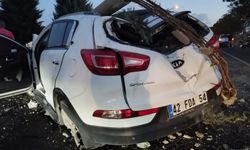 Nevşehir'de otomobil aydınlatma direğine çarptı: 1 yaralı