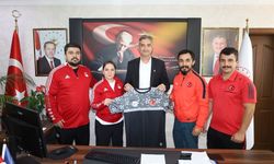 Nevşehirli Milli Haltercilerden İl Müdürü Keskin’e Ziyaret